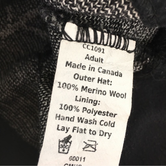 Vintage Turtle Fur Wool Beanie Hat Pom Pom Unisex Black With Colorful Stripes - Picture 5 of 9